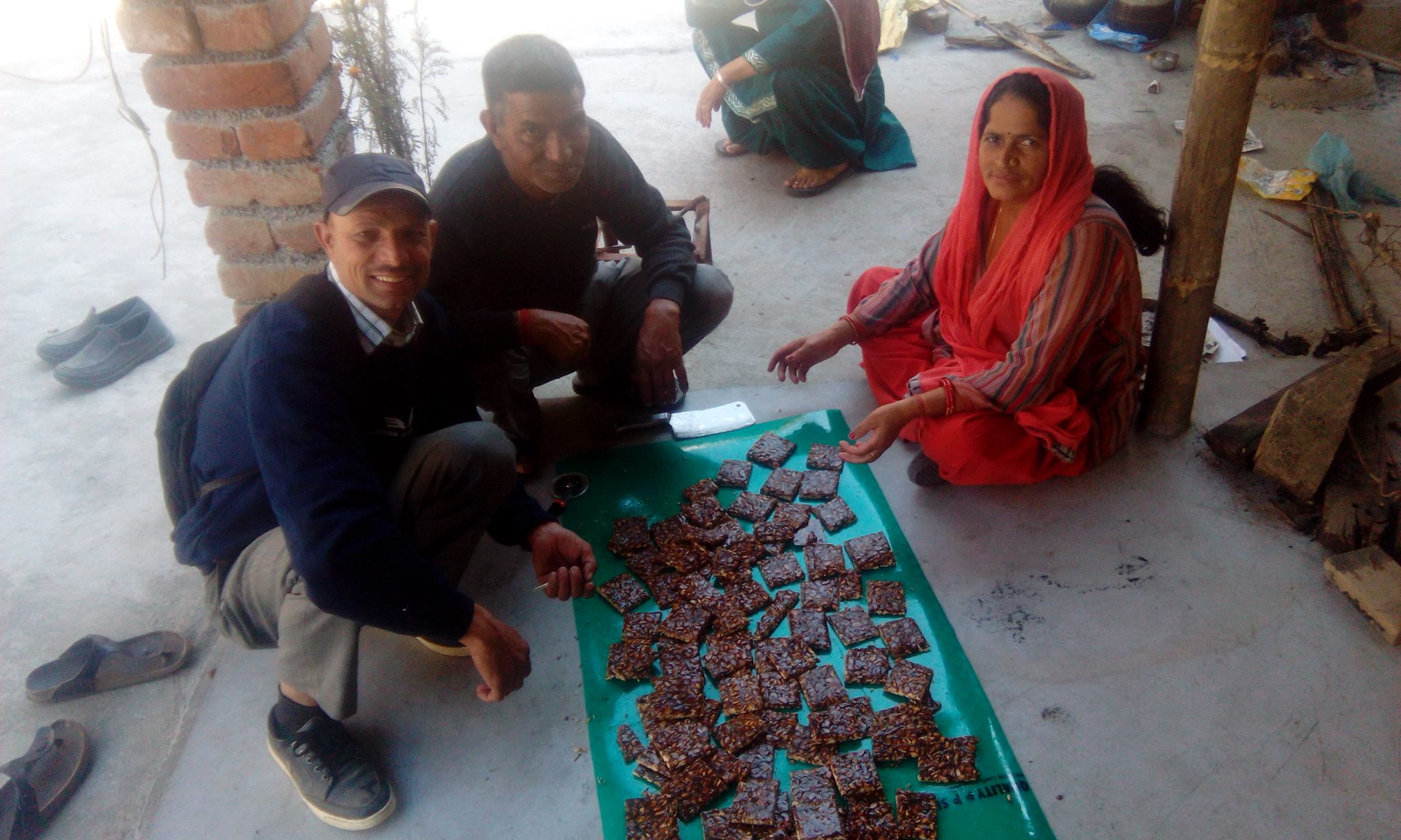 image Gajak making team - Pappu Bhandari and wife